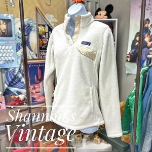 Patagonia sz medium pullover jacket.